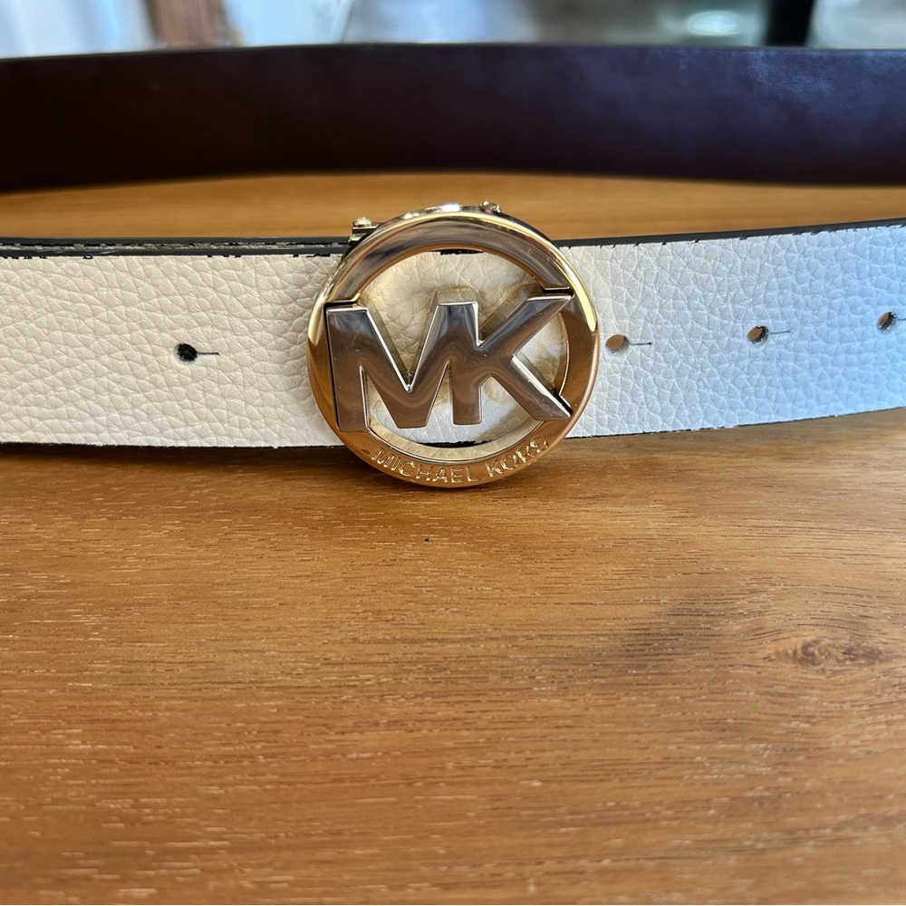 Michael Kors REVERSIBLE White & Brown Leather Belt - Picture 5 of 5